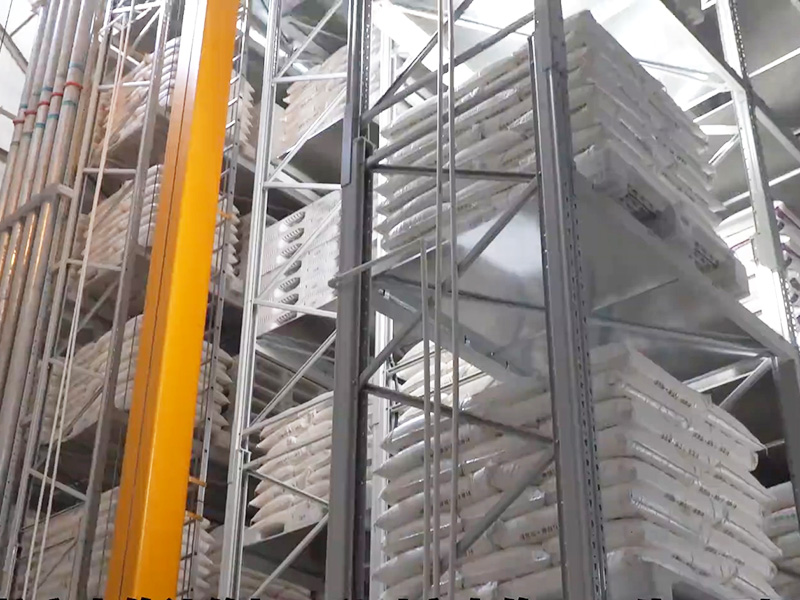 面粉廠立體庫(kù)平板川字塑料托盤(pán)案例