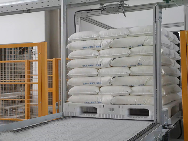 面粉廠立體庫(kù)平板川字塑料托盤(pán)案例